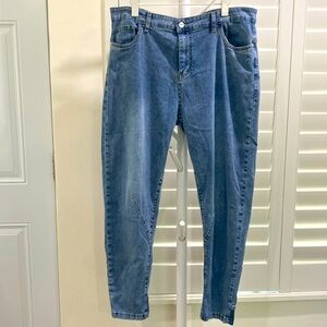 1983 men jeans. Tapered jogger hem  size 38 waist vintage 80s style